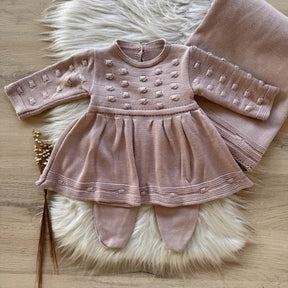 Saída Maternidade Vestido Detalhe Bolhas Calça e Manta Rosê