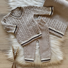 Saida Maternidade Trama Canelada Casaco Gola V, Calça e Manta Bege