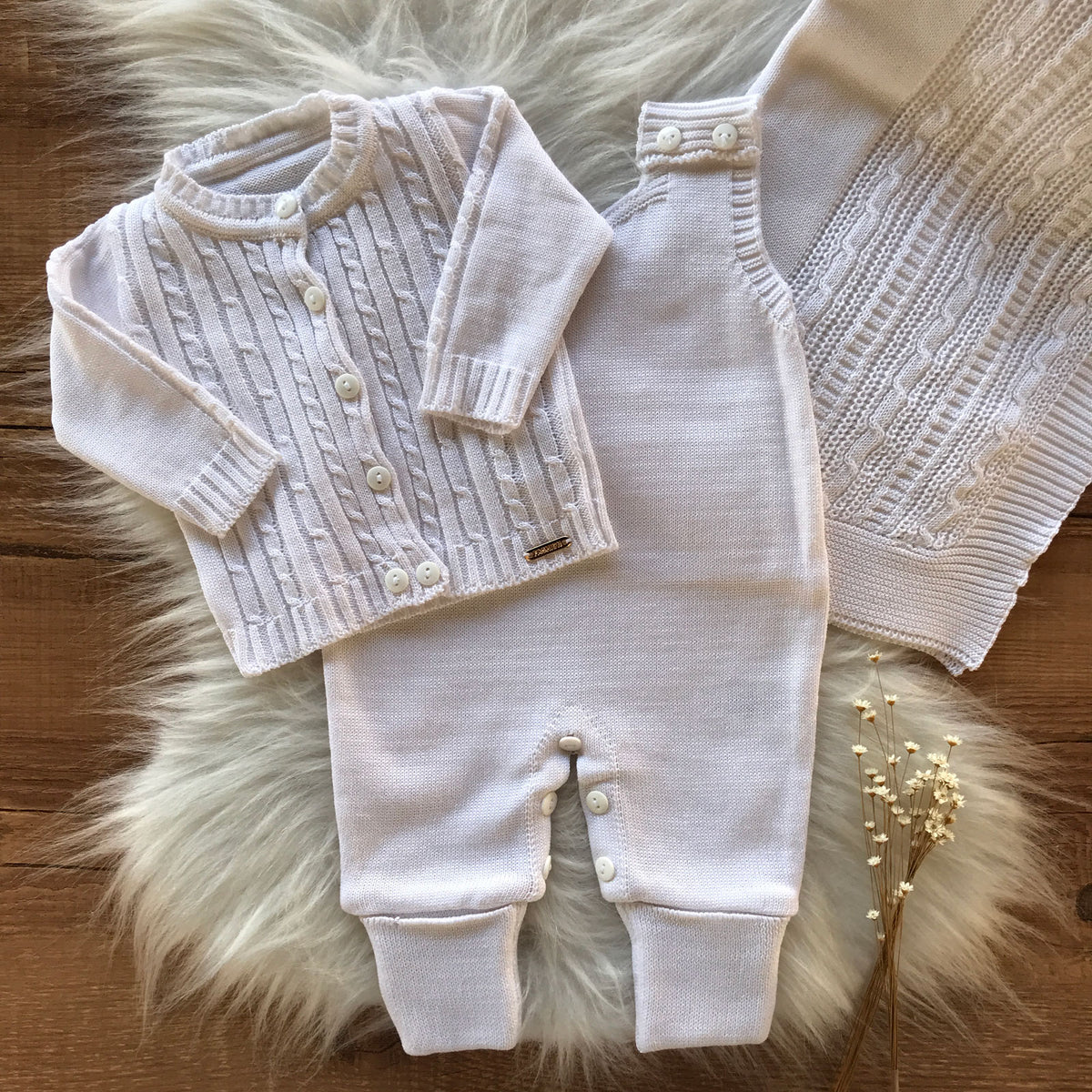 Saida Maternidade Trama Casaco, Macacão e Manta Branco